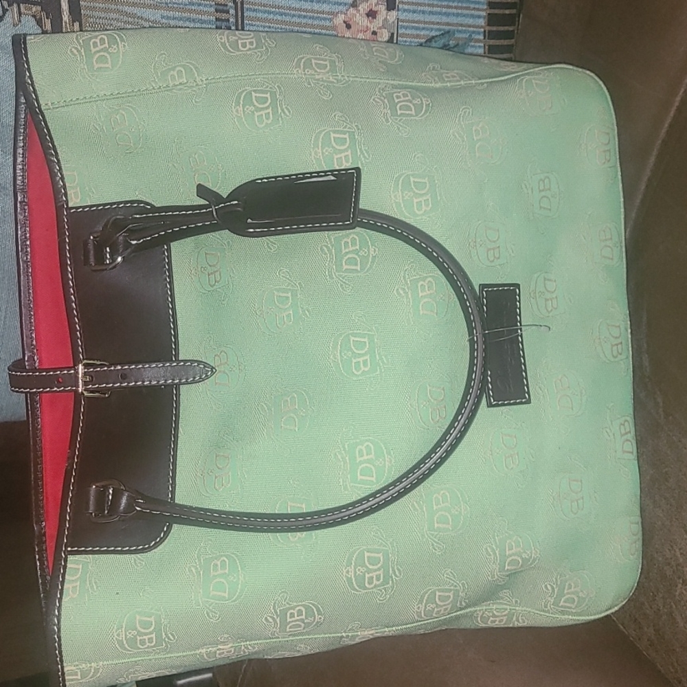 Dooney & Bourke purse